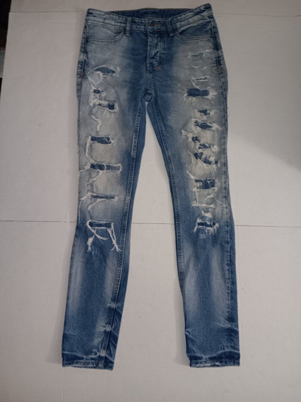 KSUBI BUTTON FLY DISTRESSED 31" WAIST DENIM JEANS - Picture 12 of 14